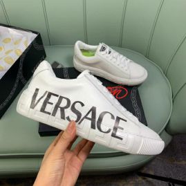 Picture of Versace Shoes Men _SKUfw95745684fw